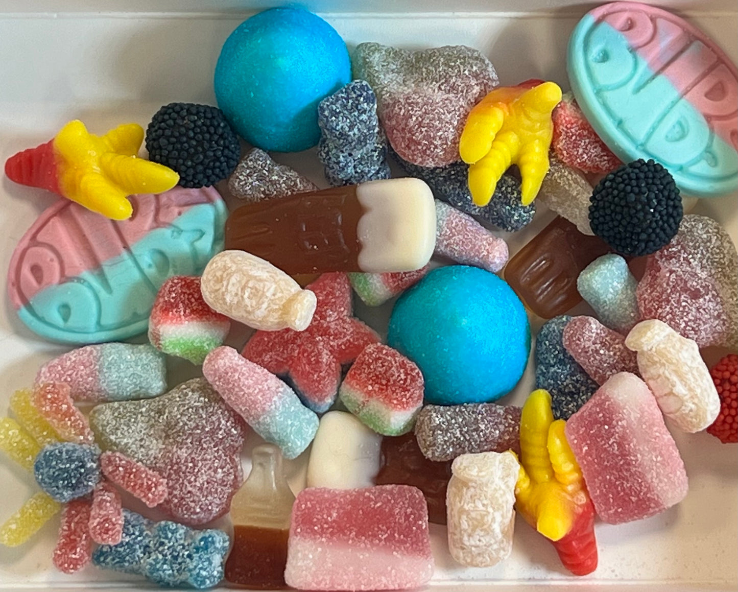 James’ Favourites 1Kg  pre pic n mix