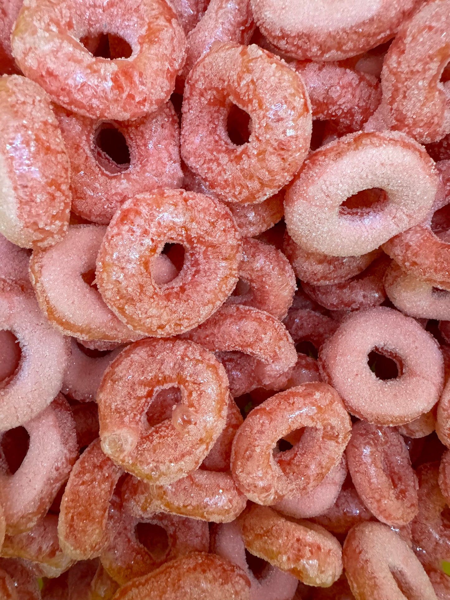 Freeze Dried Sour Sour Strawberry Rings (6 Pieces )