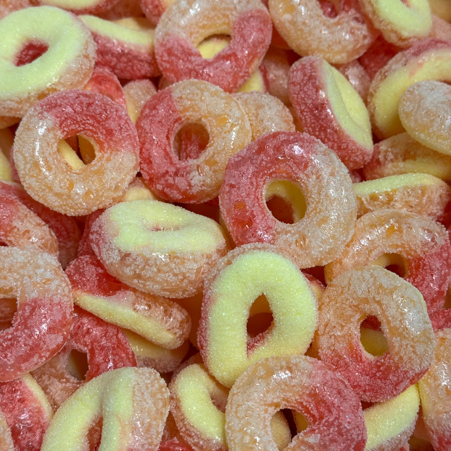 Peachy Delight Crunch Rings – Freeze-Dried Cake & Ice Cream Topping