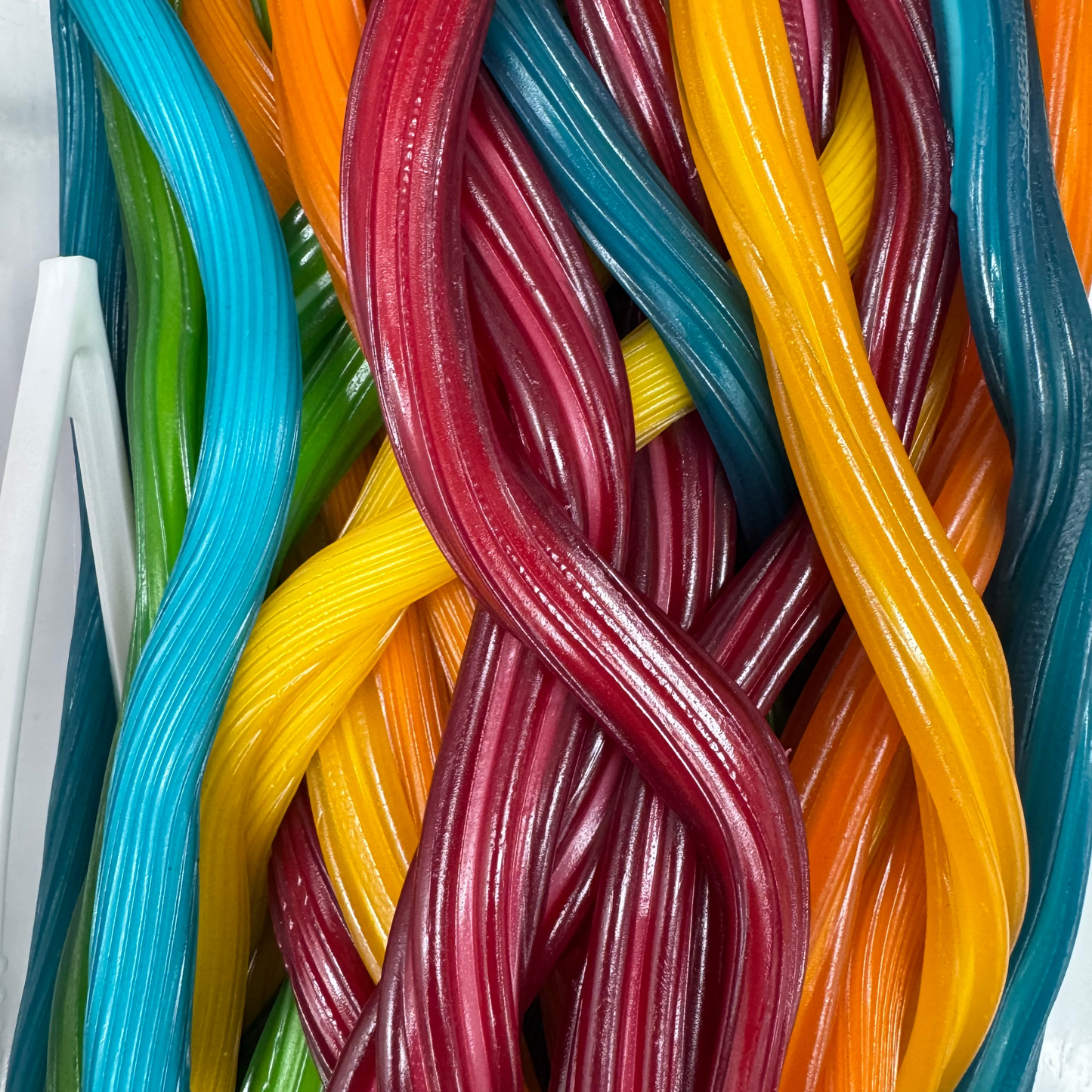 Liquorice Mix Twist Pencils 1kg Tub (Vegan Halal)